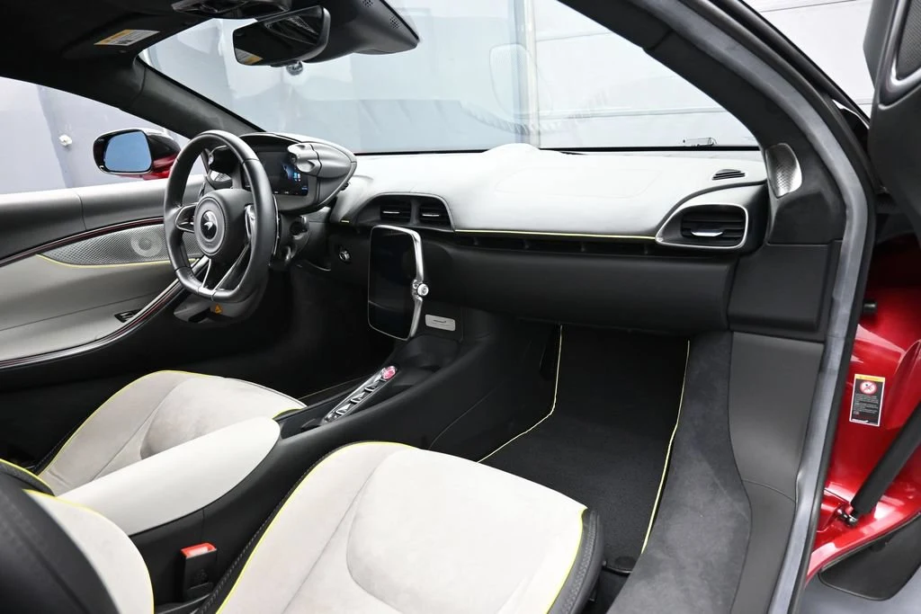 2024 McLaren Artura interior, Dove Gray/Jet Black