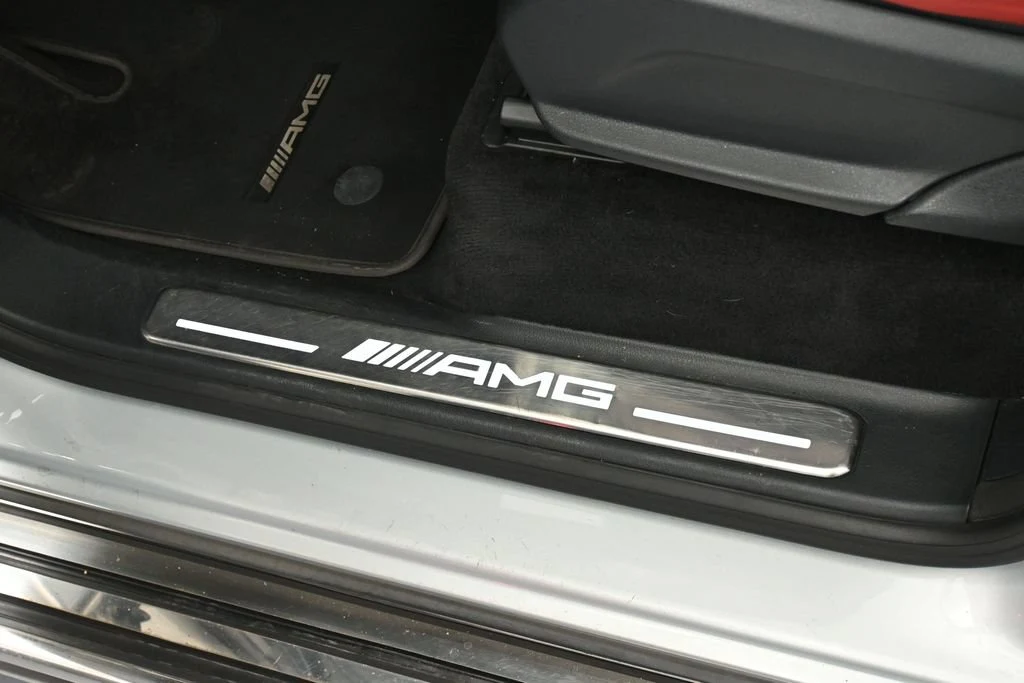 2021 Mercedes-AMG G 63 interior, door sill, Classic Red/Black