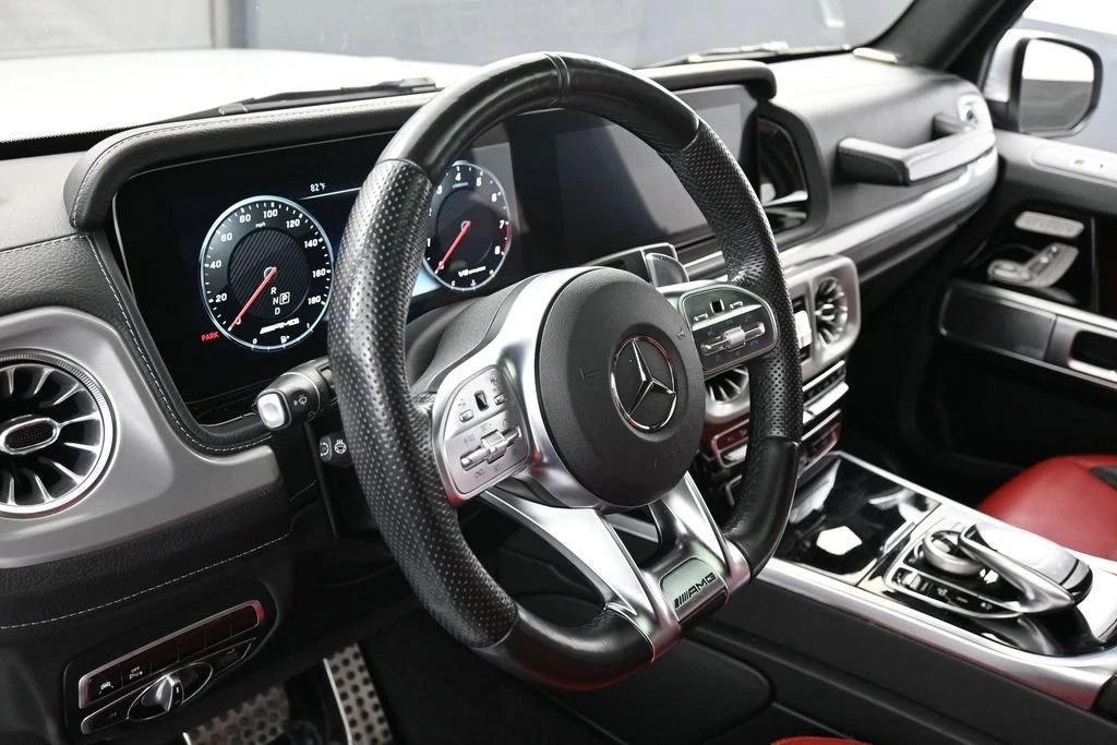 2021 Mercedes-AMG G 63 interior, Classic Red/Black