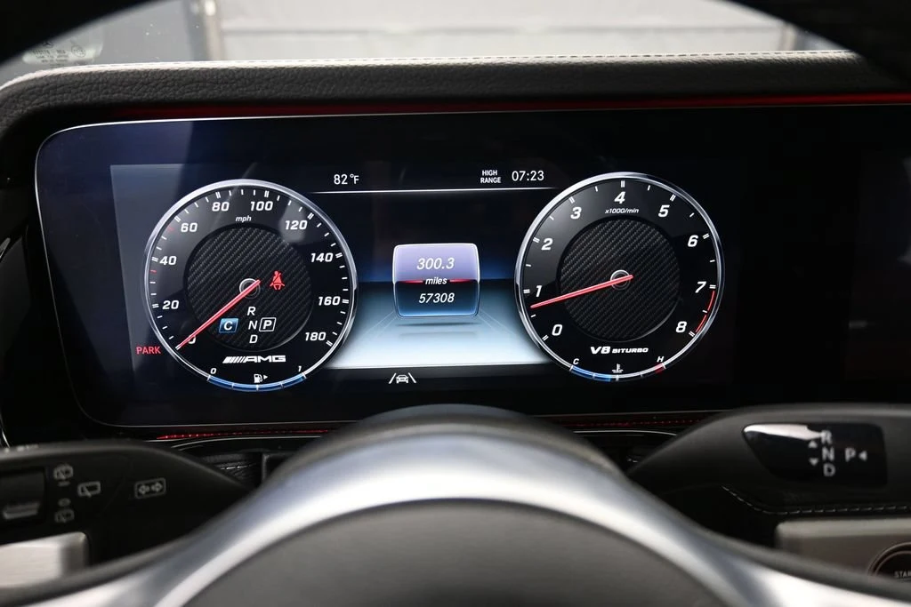 2021 Mercedes-AMG G 63 interior, Classic Red/Black