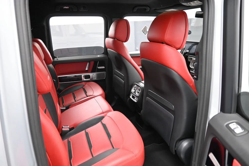 2021 Mercedes-AMG G 63 interior, seats, Classic Red/Black