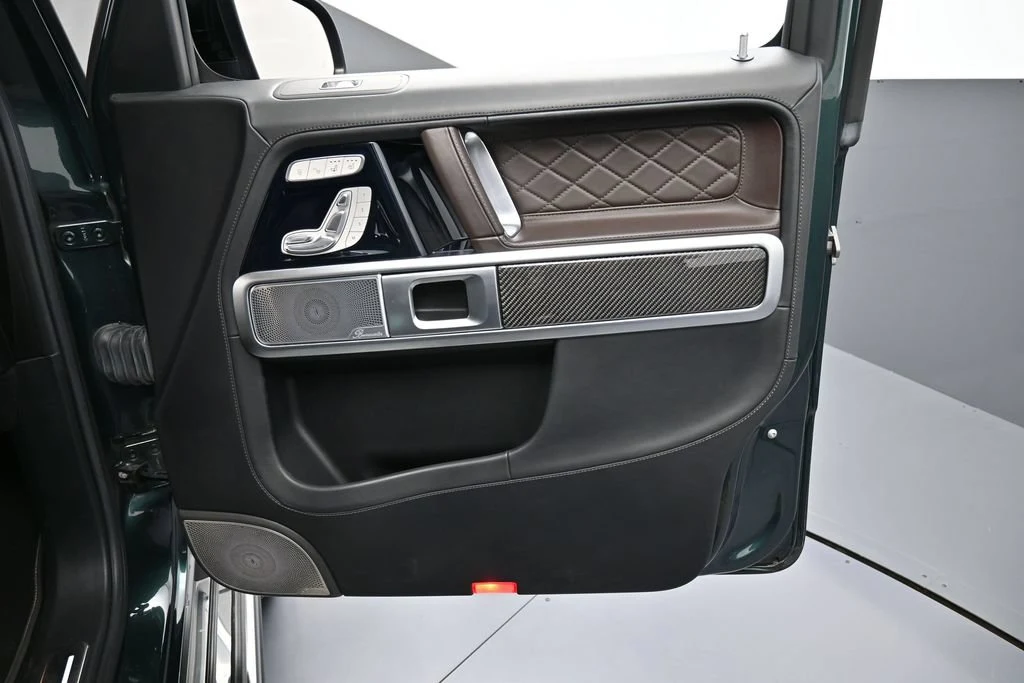 2022 Mercedes-AMG G 63 interior, door panel, Espresso Brown