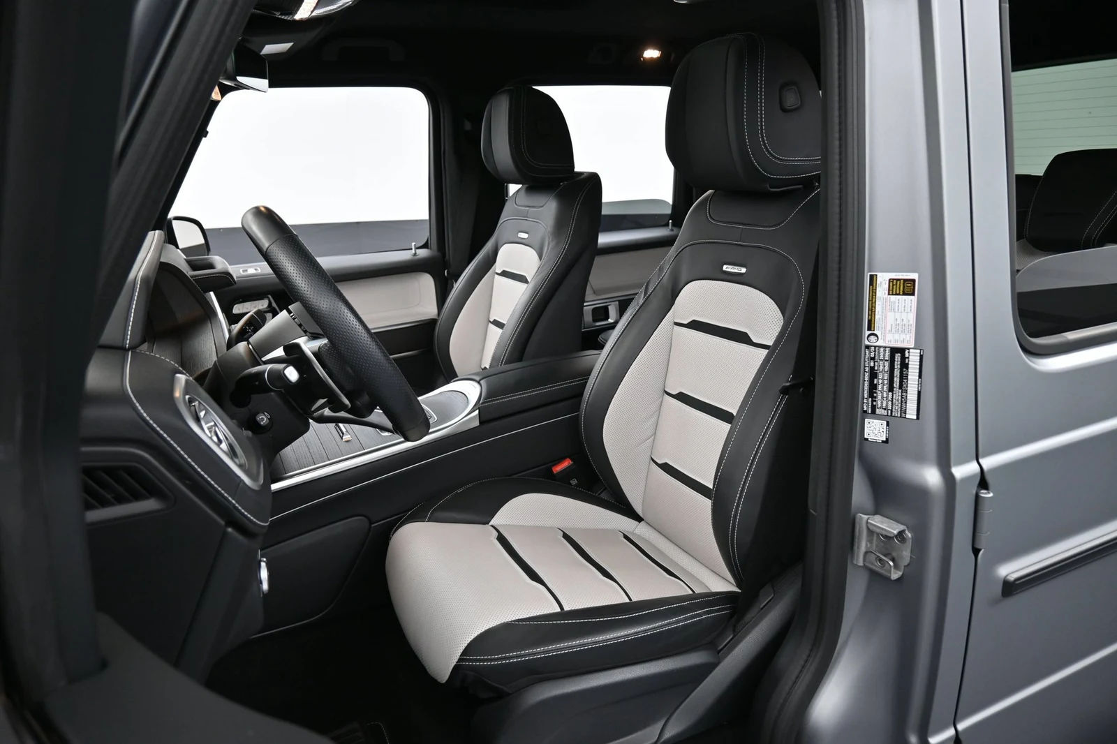 2025 Mercedes-AMG G 63 interior, seats, Platinum White/Black