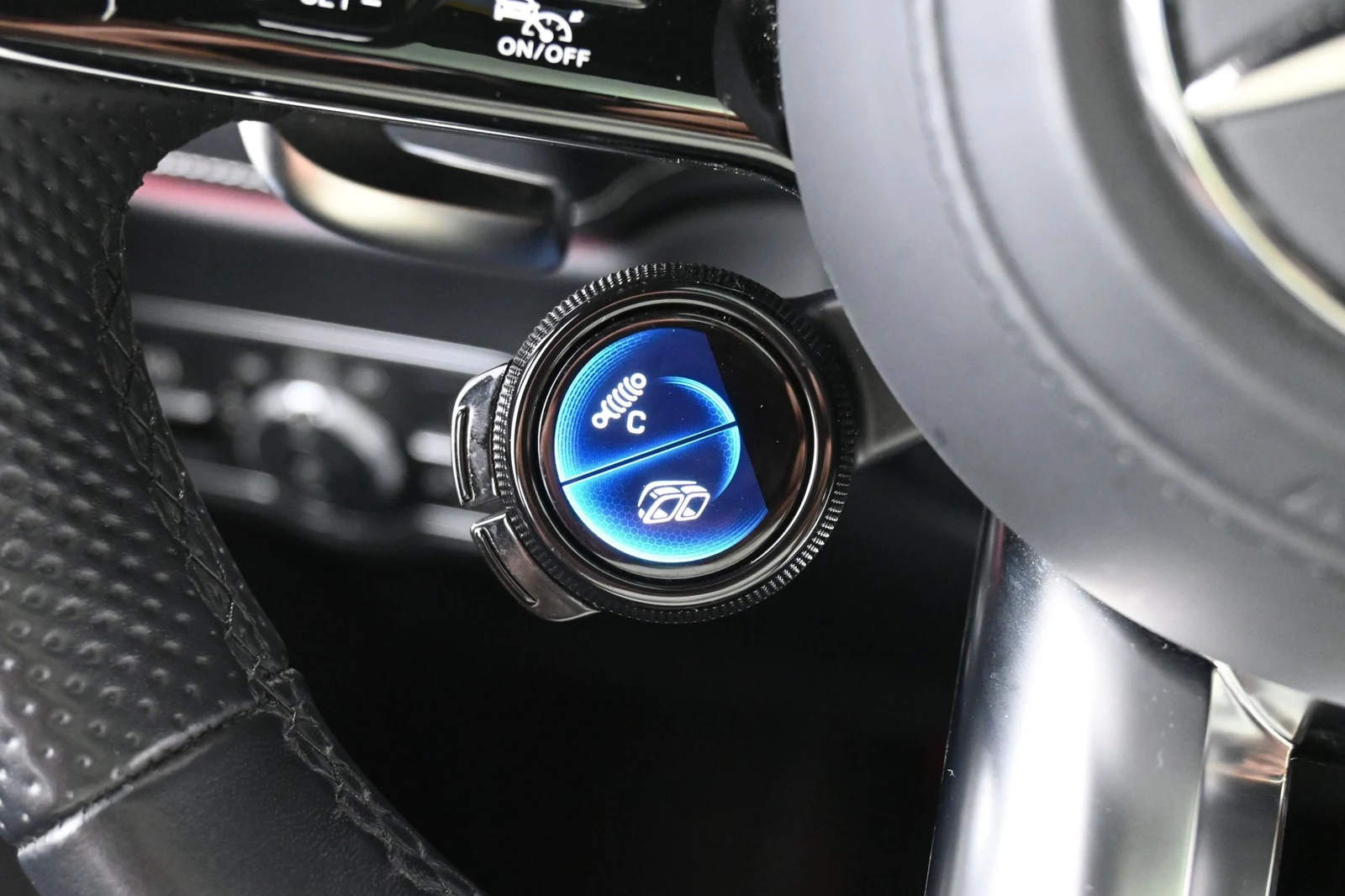 2025 Mercedes-AMG G 63 interior, center console, Platinum White/Black