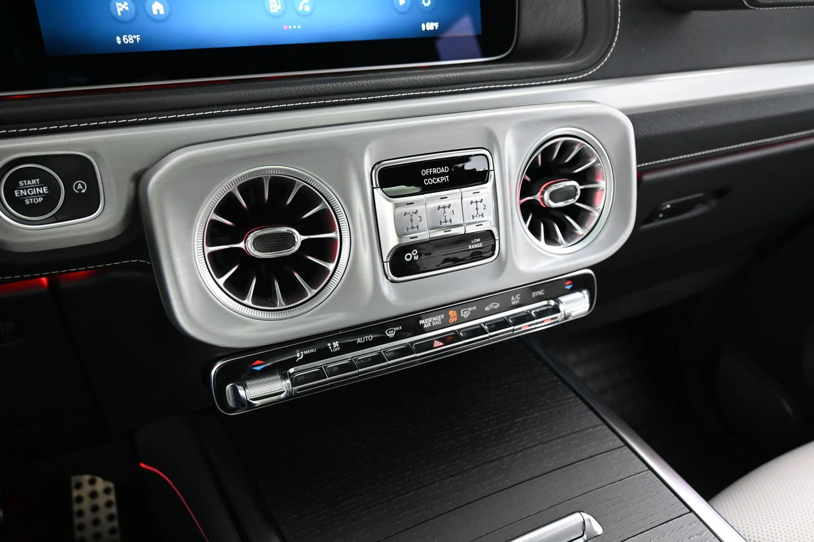 2025 Mercedes-AMG G 63 interior, Platinum White/Black