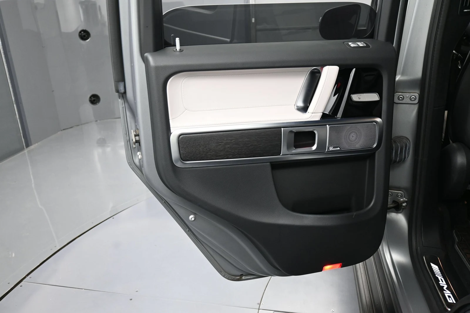 2025 Mercedes-AMG G 63 interior, door panel, Platinum White/Black