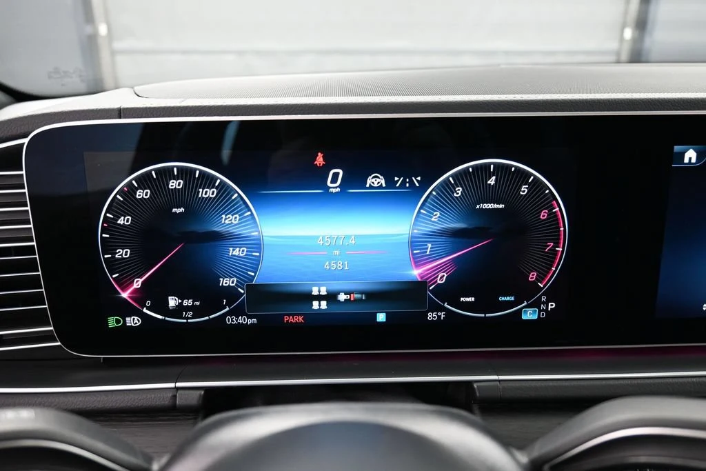 2025 Mercedes-Benz GLS 450 4MATIC interior, Black