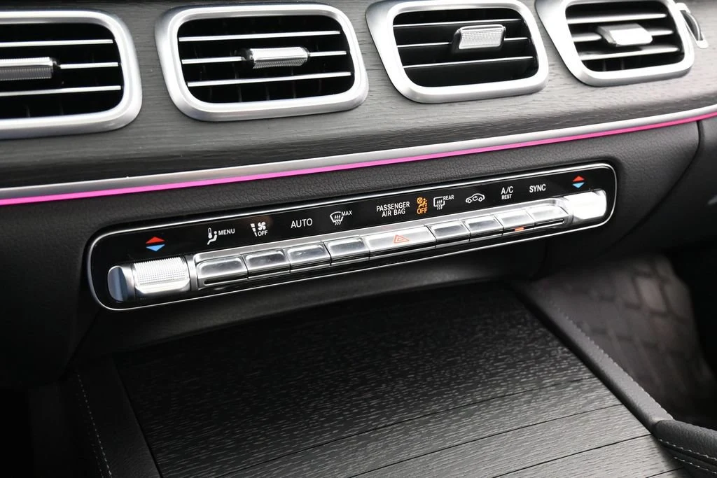 2025 Mercedes-Benz GLS 450 4MATIC interior, Black