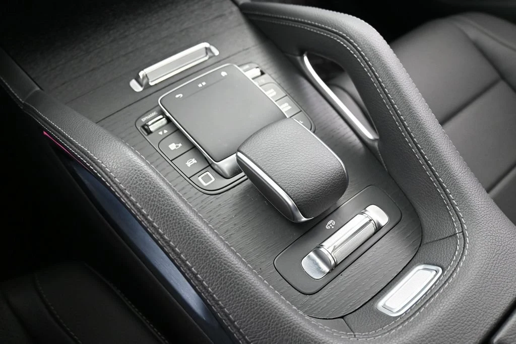 2025 Mercedes-Benz GLS 450 4MATIC interior, center console, Black