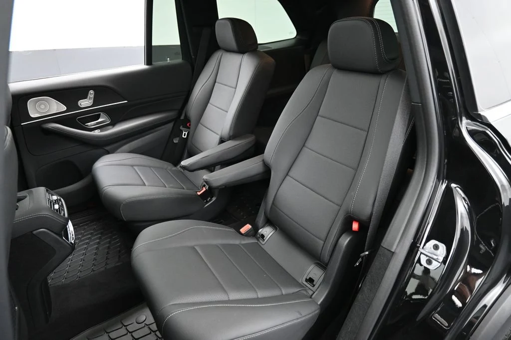 2025 Mercedes-Benz GLS 450 4MATIC interior, seats, Black