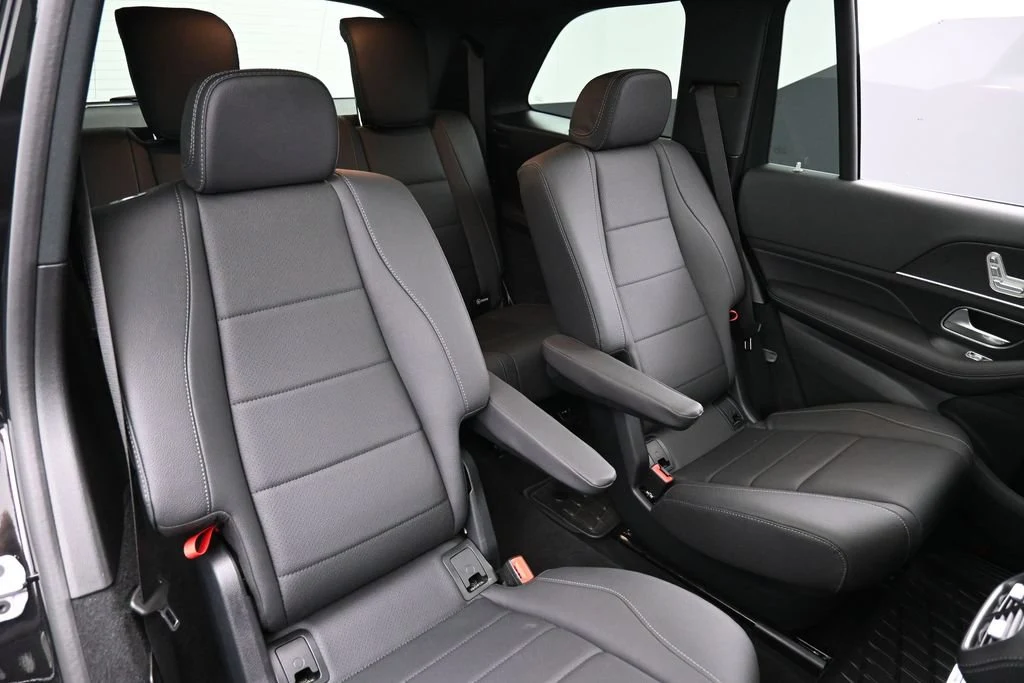 2025 Mercedes-Benz GLS 450 4MATIC interior, seats, Black