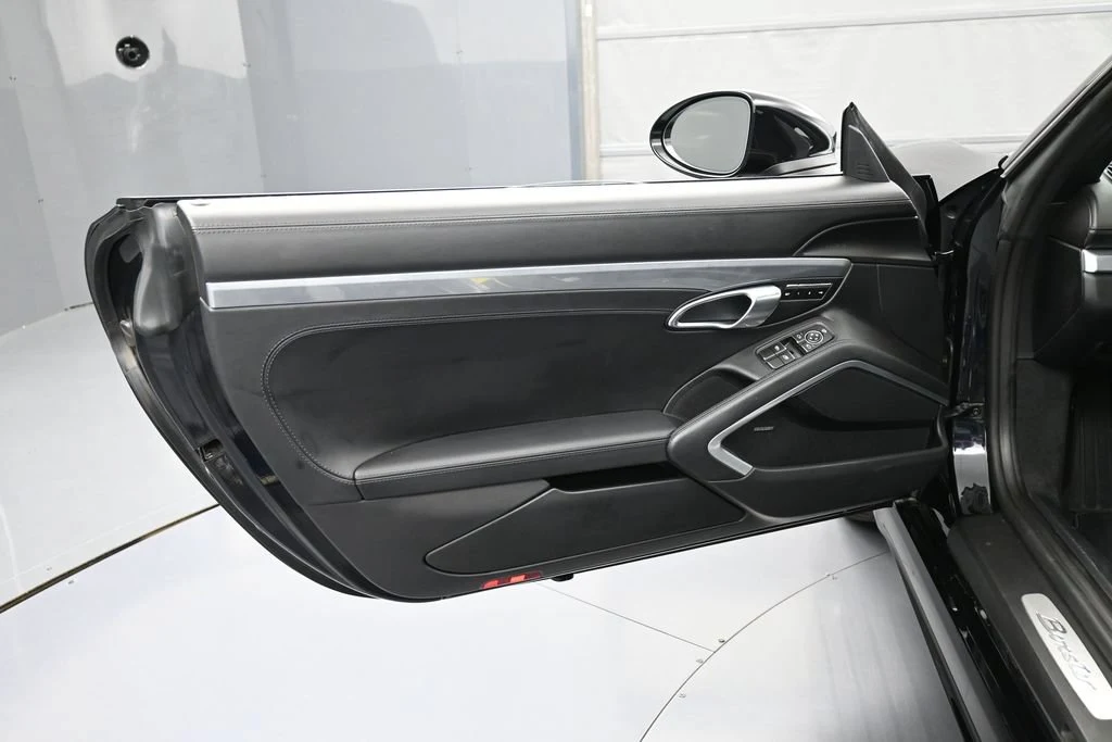 2024 Porsche 718 Boxster interior, door panel, Black