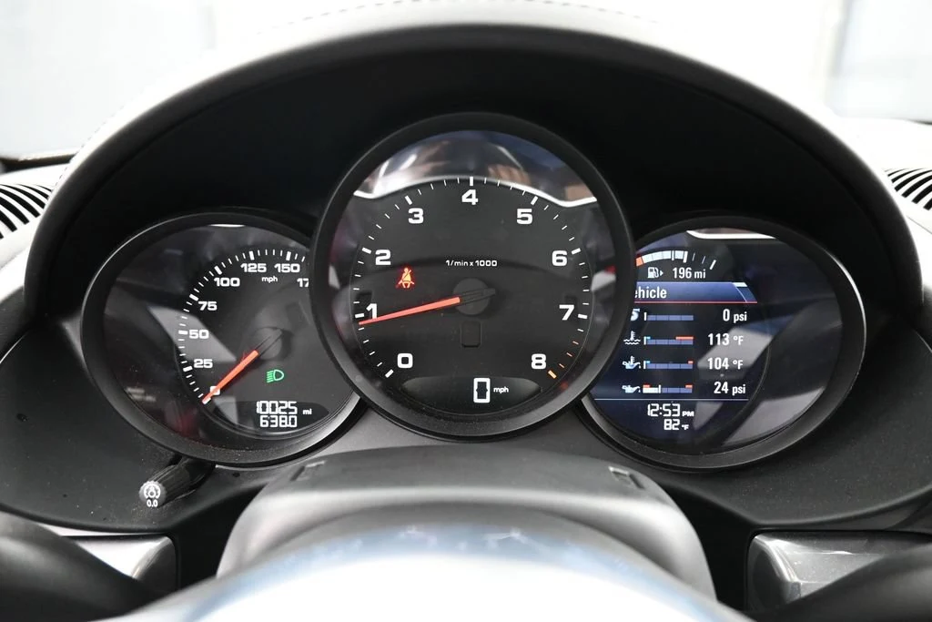 2024 Porsche 718 Boxster interior, Black