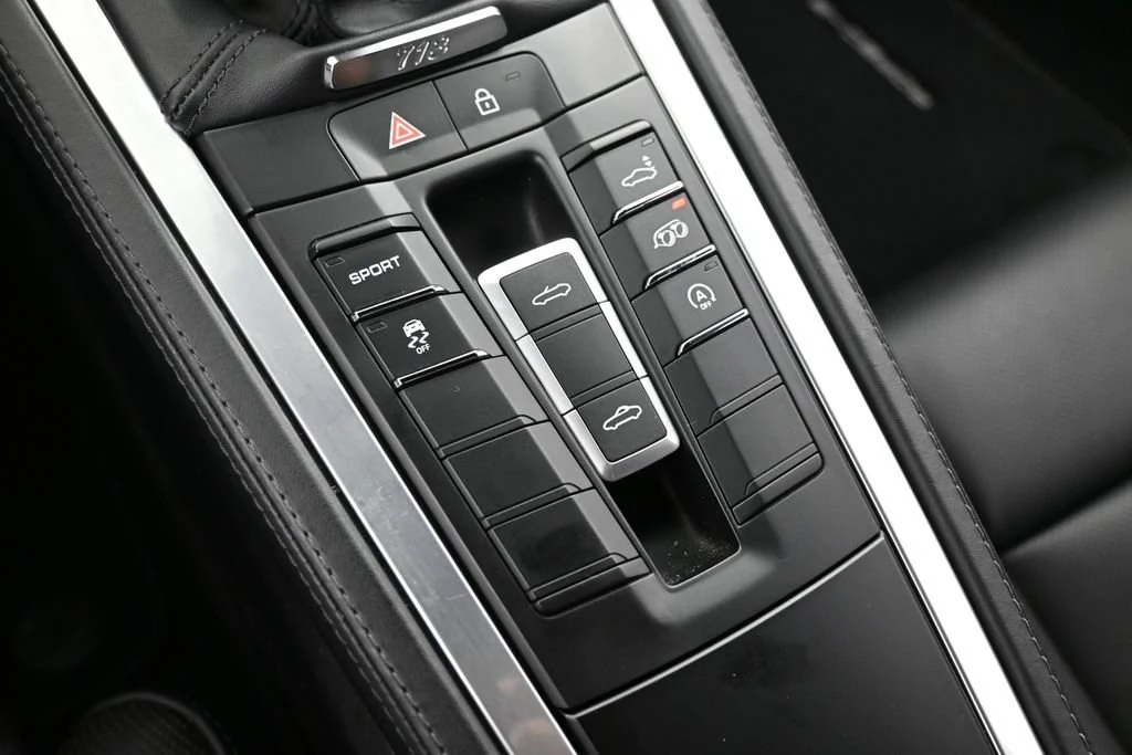 2024 Porsche 718 Boxster interior, center console, Black