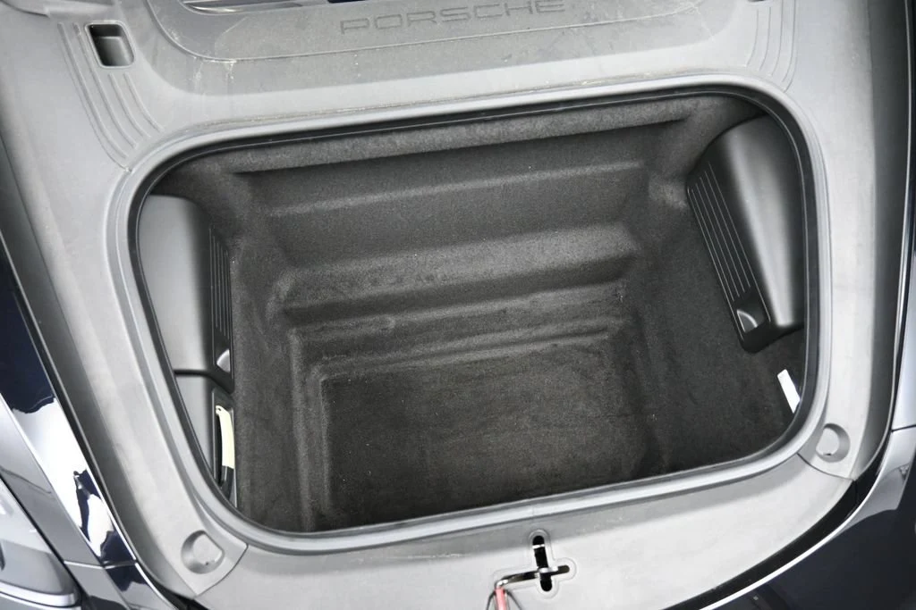 2024 Porsche 718 Boxster trunk