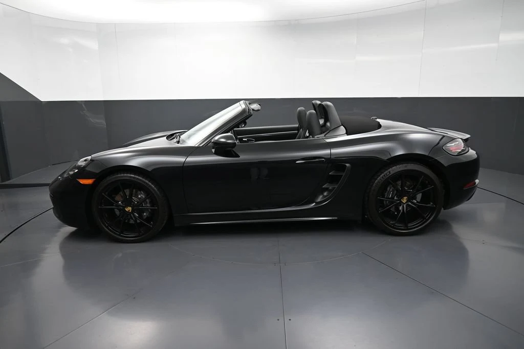 2024 Porsche 718 Boxster, side profile, Black