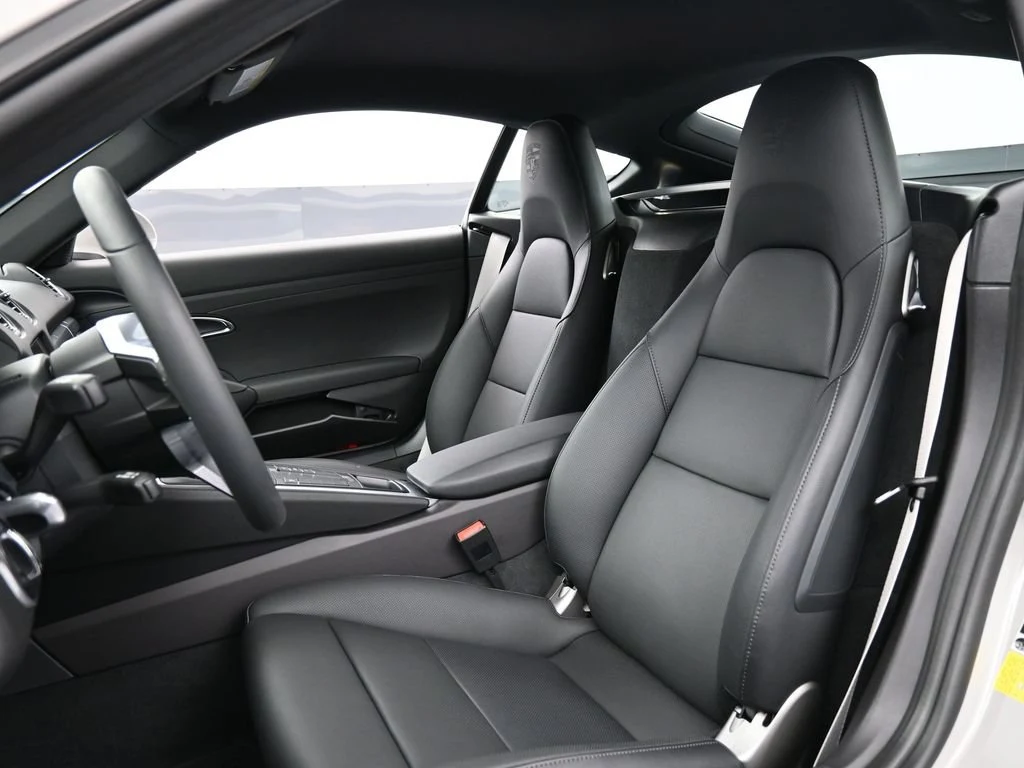 2024 Porsche 718 Cayman interior, seats, Black