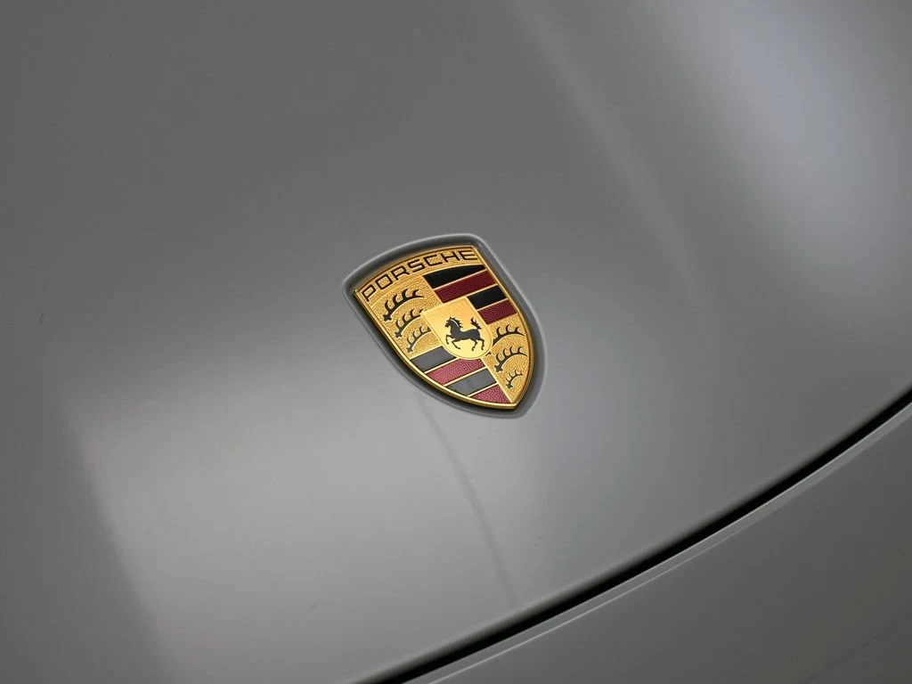 2024 Porsche 718 Cayman, detail