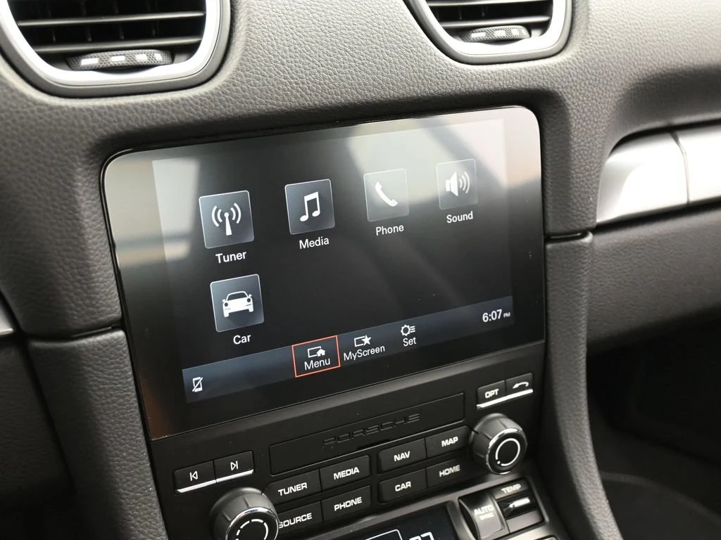 2025 Porsche 718 Cayman Style Edition interior, Black
