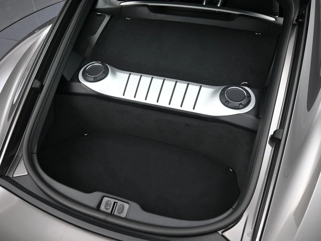 2025 Porsche 718 Cayman Style Edition trunk