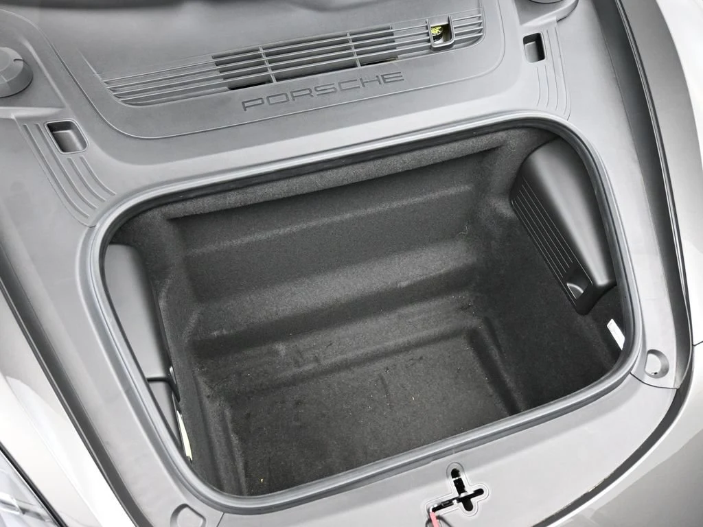 2025 Porsche 718 Cayman Style Edition trunk