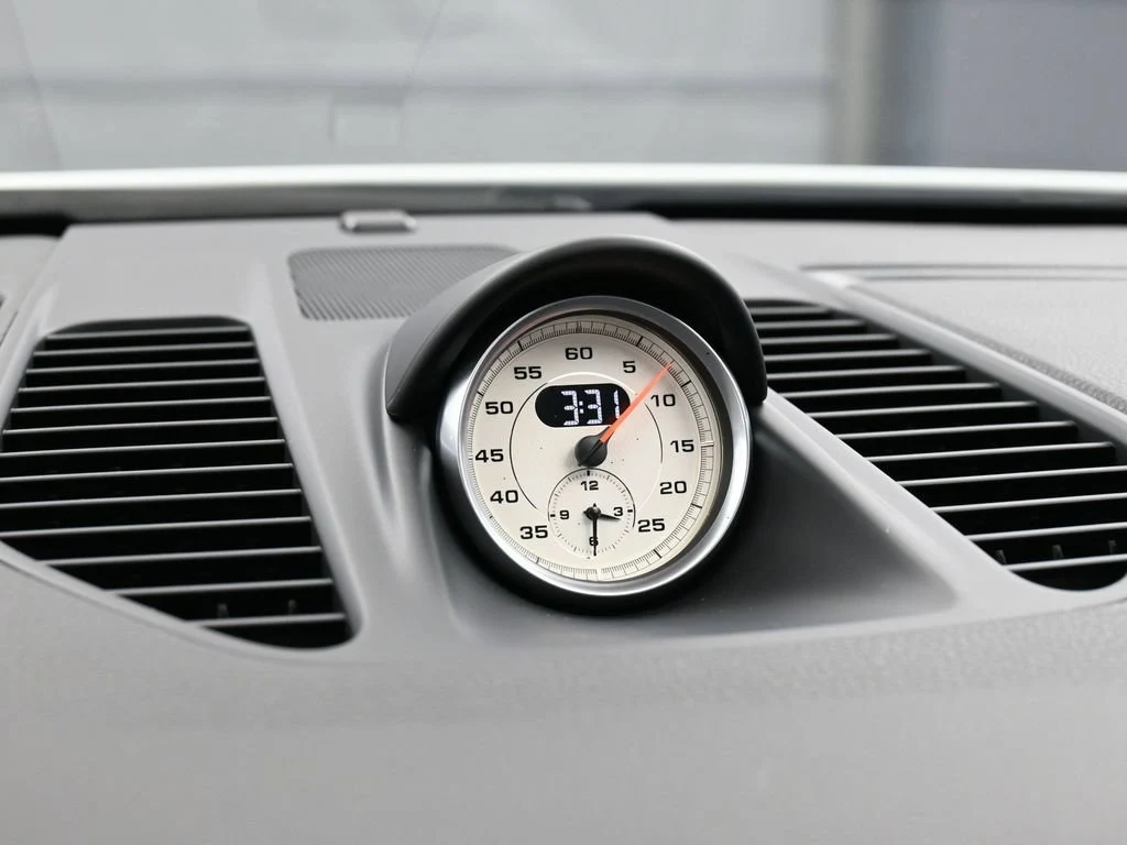 2019 Porsche 911 Targa 4 interior, Black