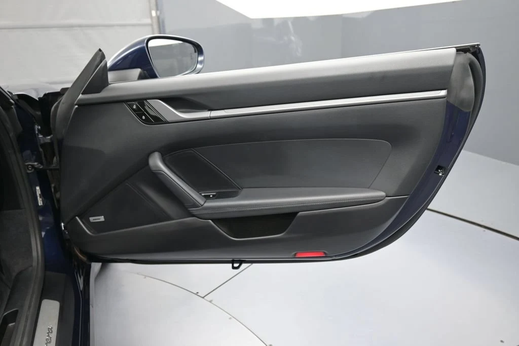 2020 Porsche 911 Carrera interior, door panel, Black