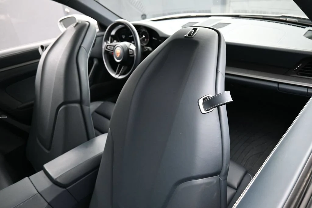 2020 Porsche 911 Carrera interior, Graphite Blue