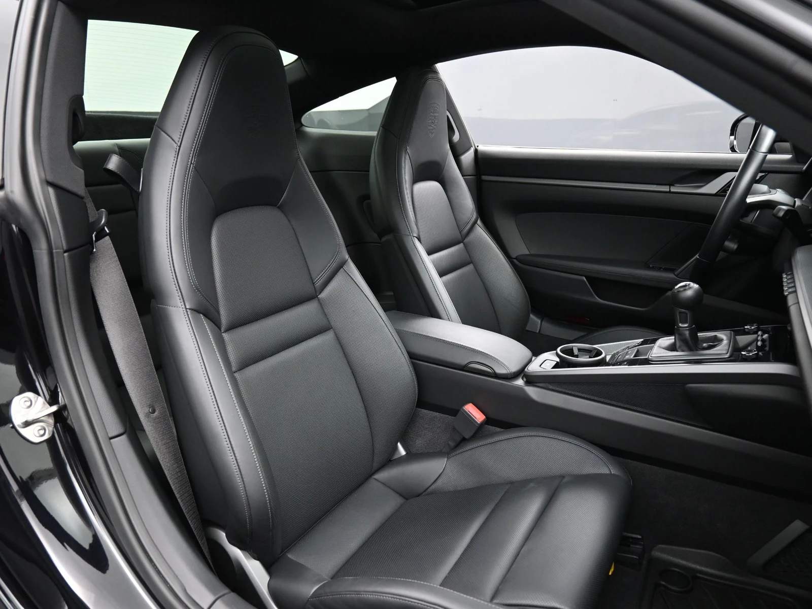 2021 Porsche 911 Carrera S interior, seats, Black