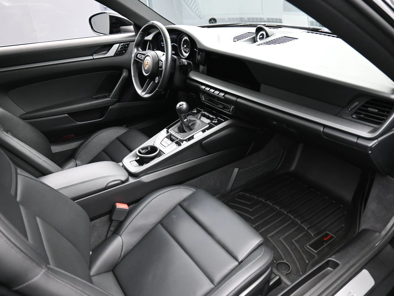 2021 Porsche 911 Carrera S interior, Black