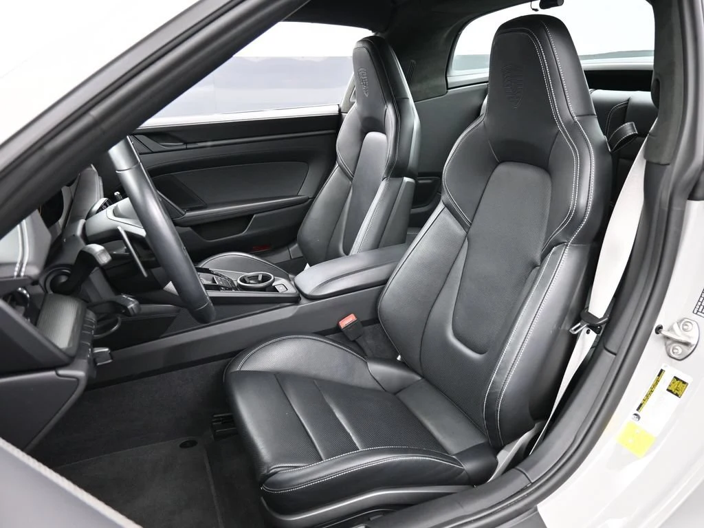 2023 Porsche 911 Targa 4 GTS interior, seats, Black