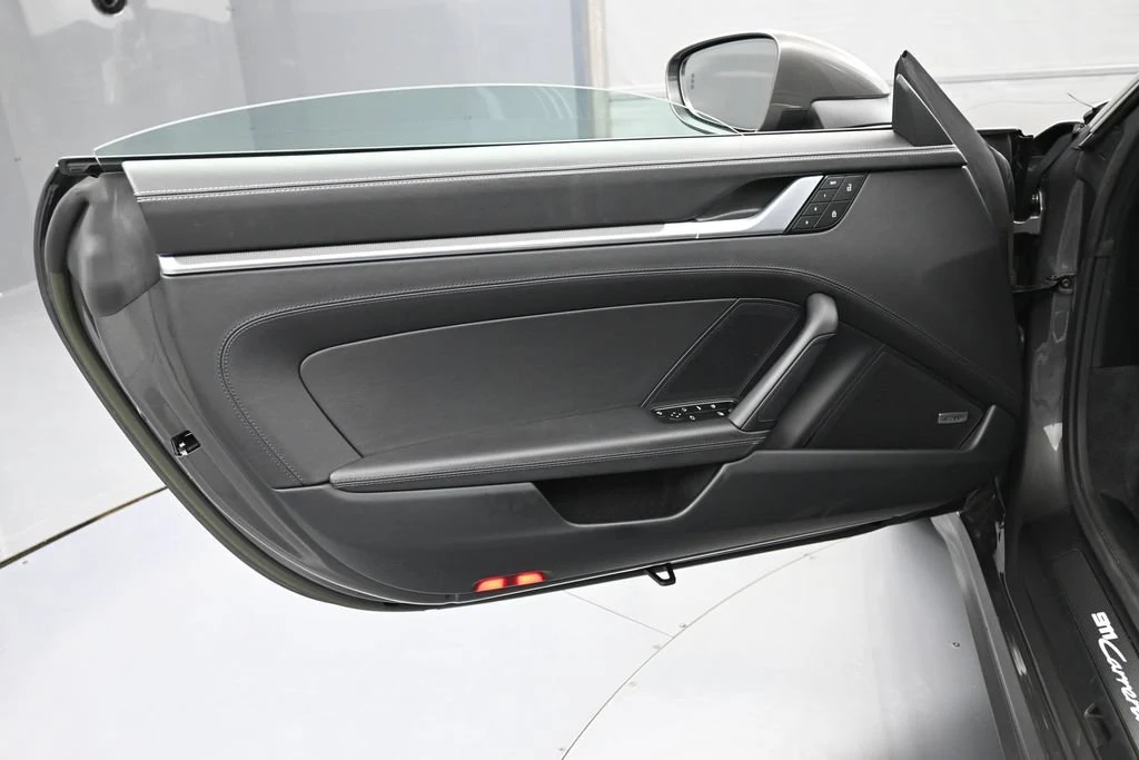 2023 Porsche 911 Carrera 4S Cabriolet interior, door panel, Black/Chalk Stitching