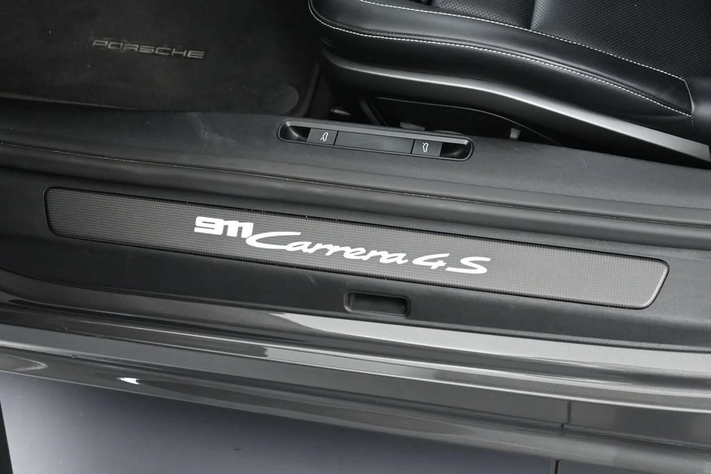 2023 Porsche 911 Carrera 4S Cabriolet interior, door sill, Black/Chalk Stitching