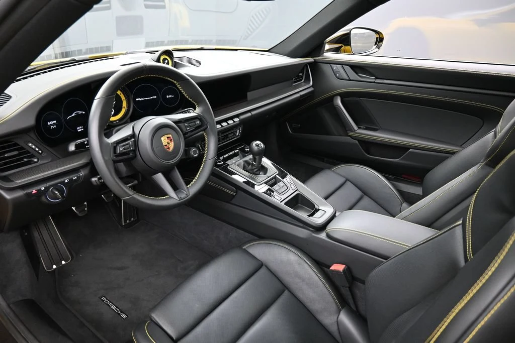 2023 Porsche 911 Carrera GTS interior, dashboard, Black