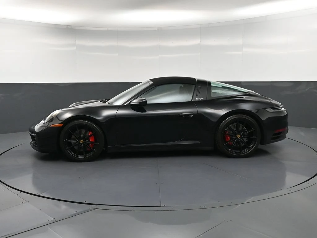 2024 Porsche 911 Targa 4S, side profile, Black