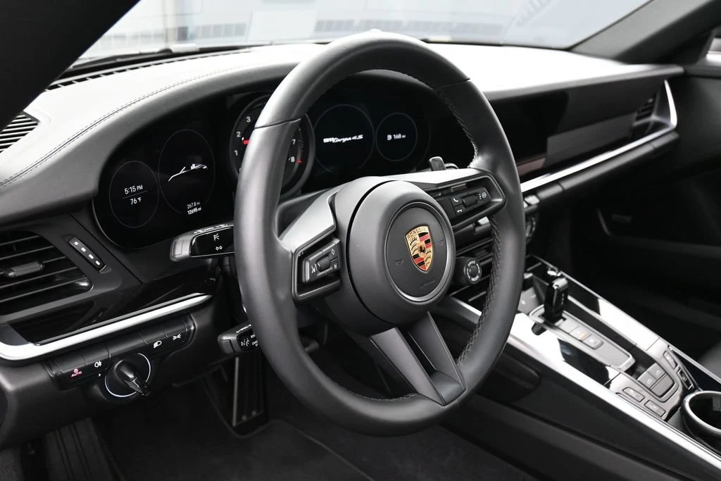 2024 Porsche 911 Targa 4S interior, dashboard, Black