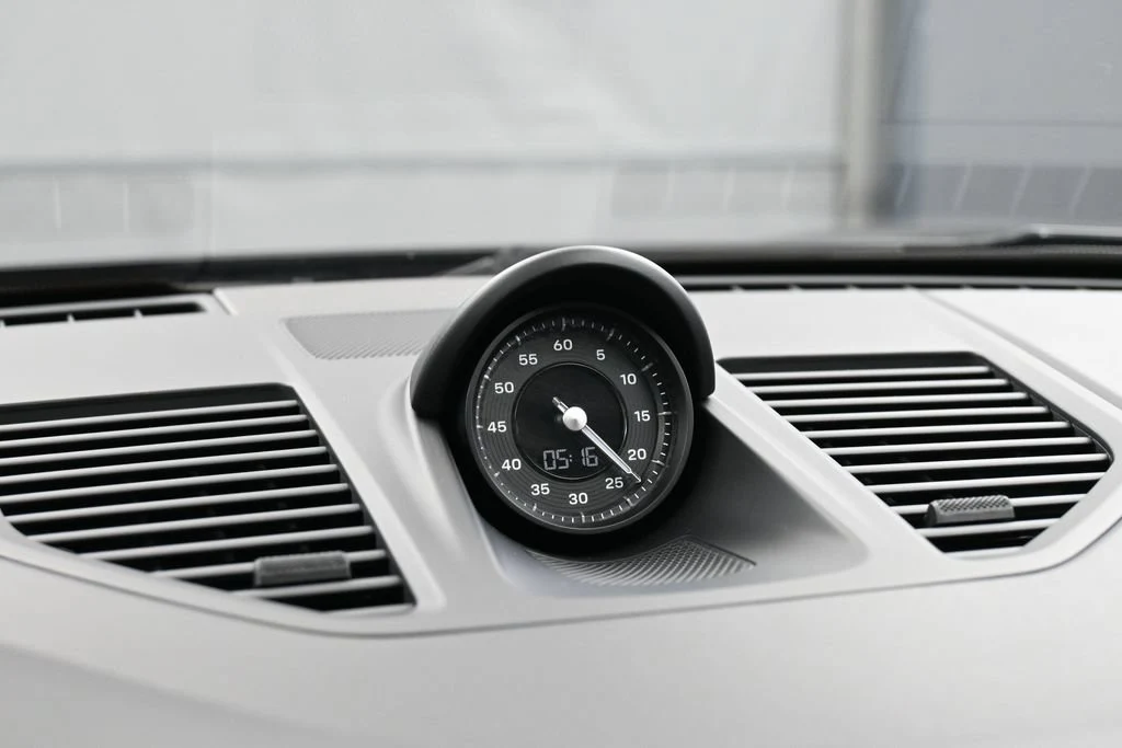 2024 Porsche 911 Targa 4S interior, Black