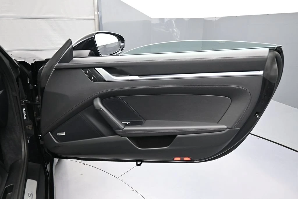 2024 Porsche 911 Targa 4S interior, door panel, Black