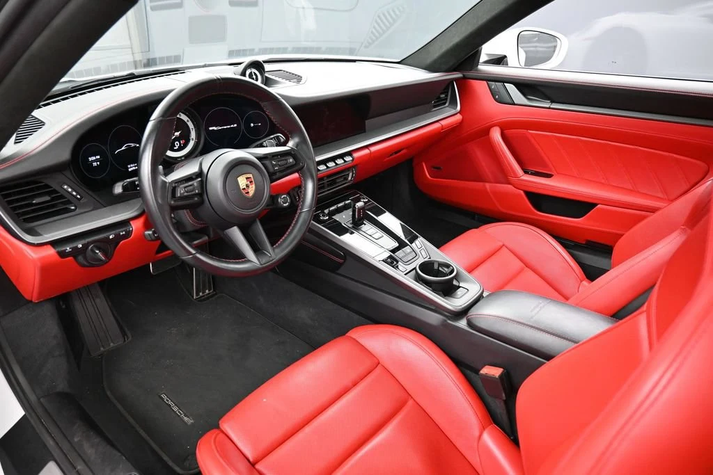 2024 Porsche 911 Carrera 4S interior, Black