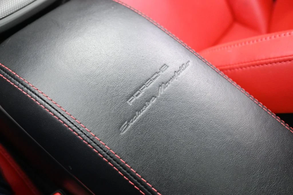 2024 Porsche 911 Carrera 4S interior, Black