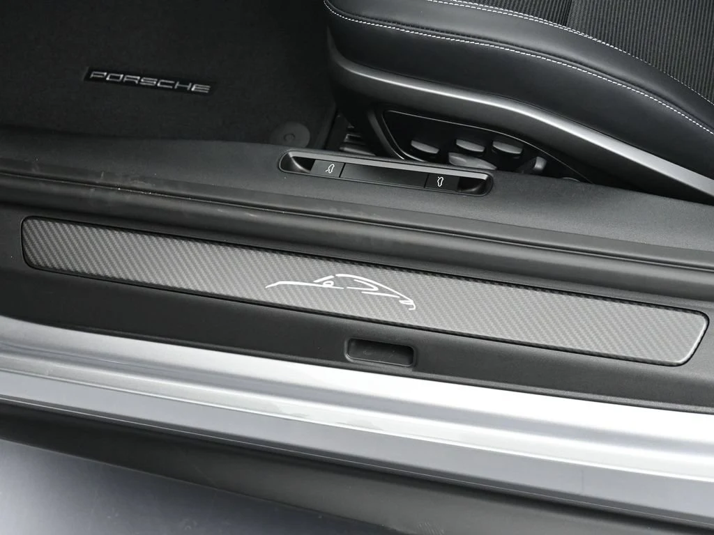 2026 Porsche 911 GT3 Touring interior, door sill