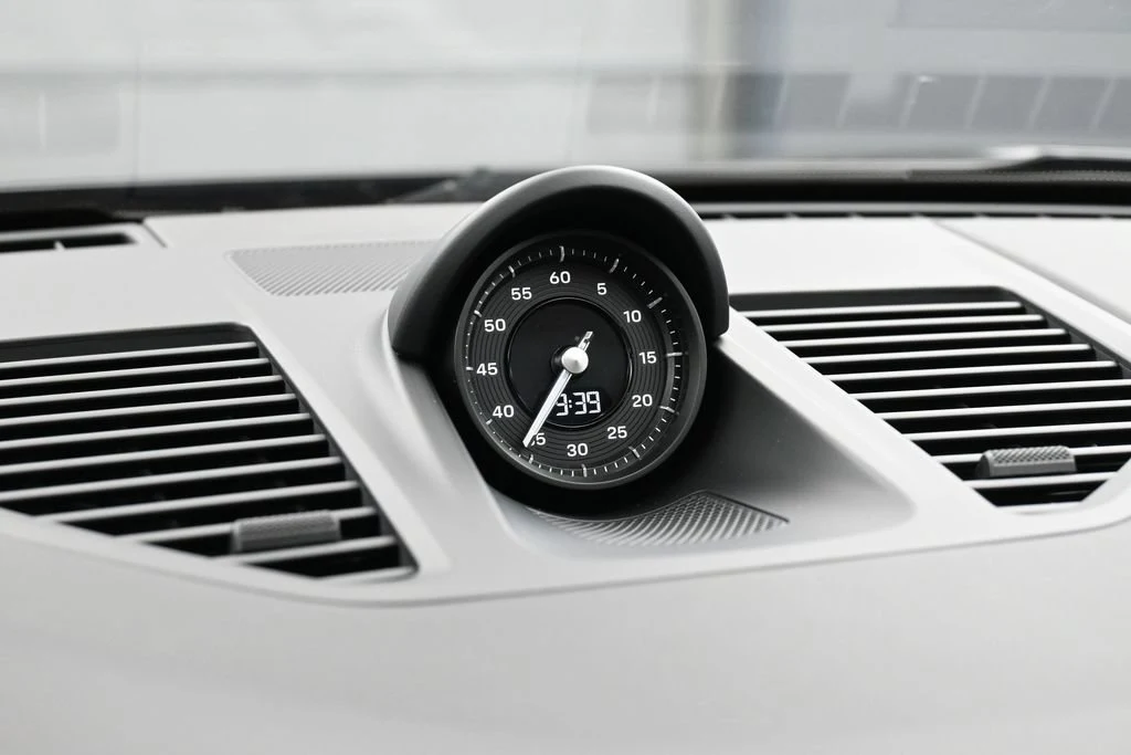 2026 Porsche 911 Carrera interior