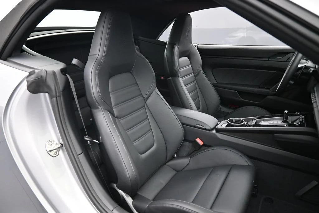 2026 Porsche 911 Carrera 4 GTS Cabriolet interior, seats, Black