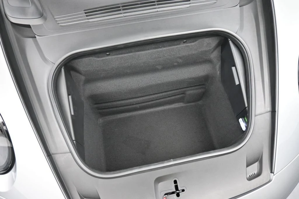 2026 Porsche 911 Carrera 4 GTS Cabriolet trunk