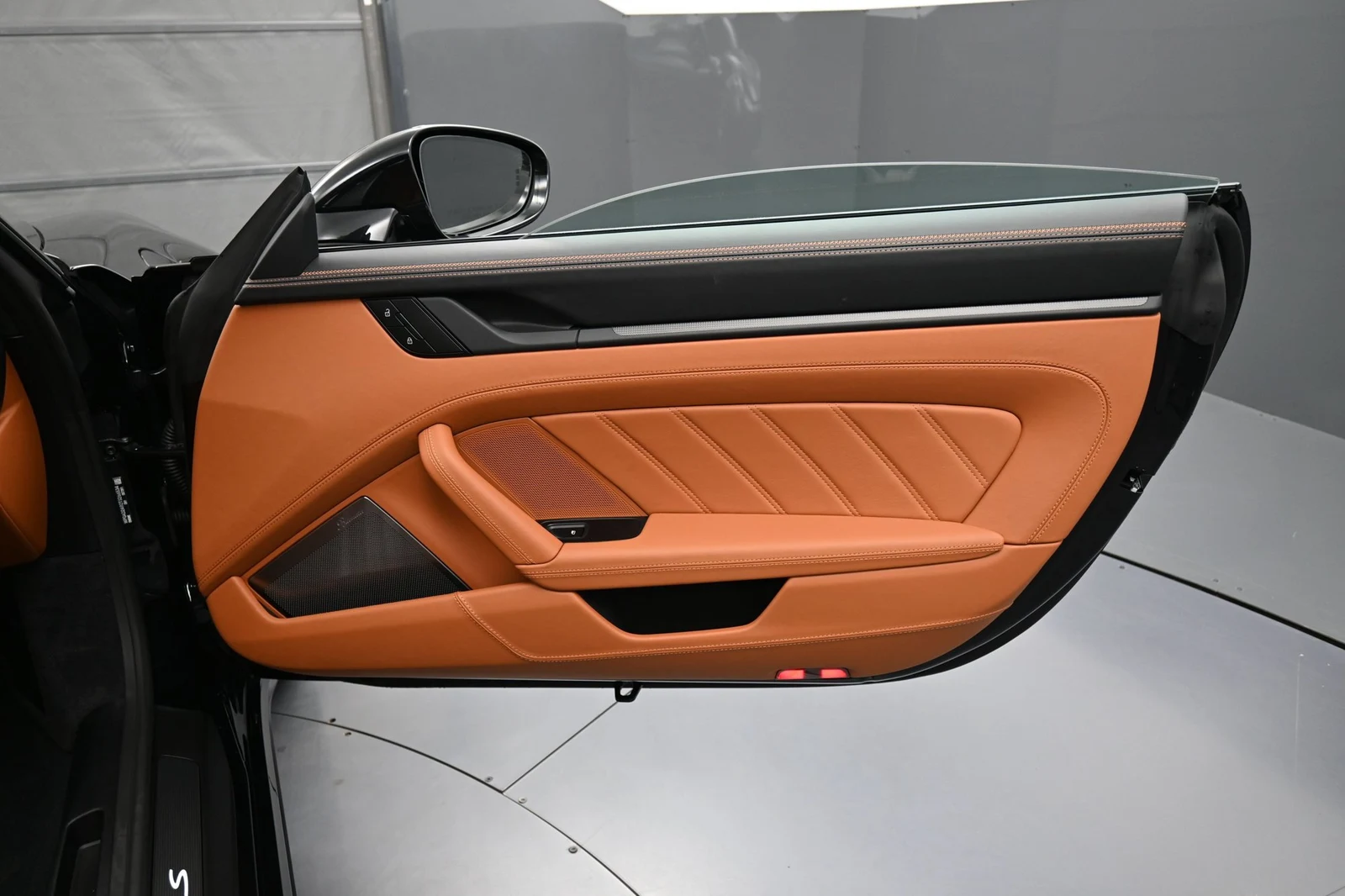 2026 Porsche 911 Turbo S interior, door panel, Basalt Black/Classic Cognac