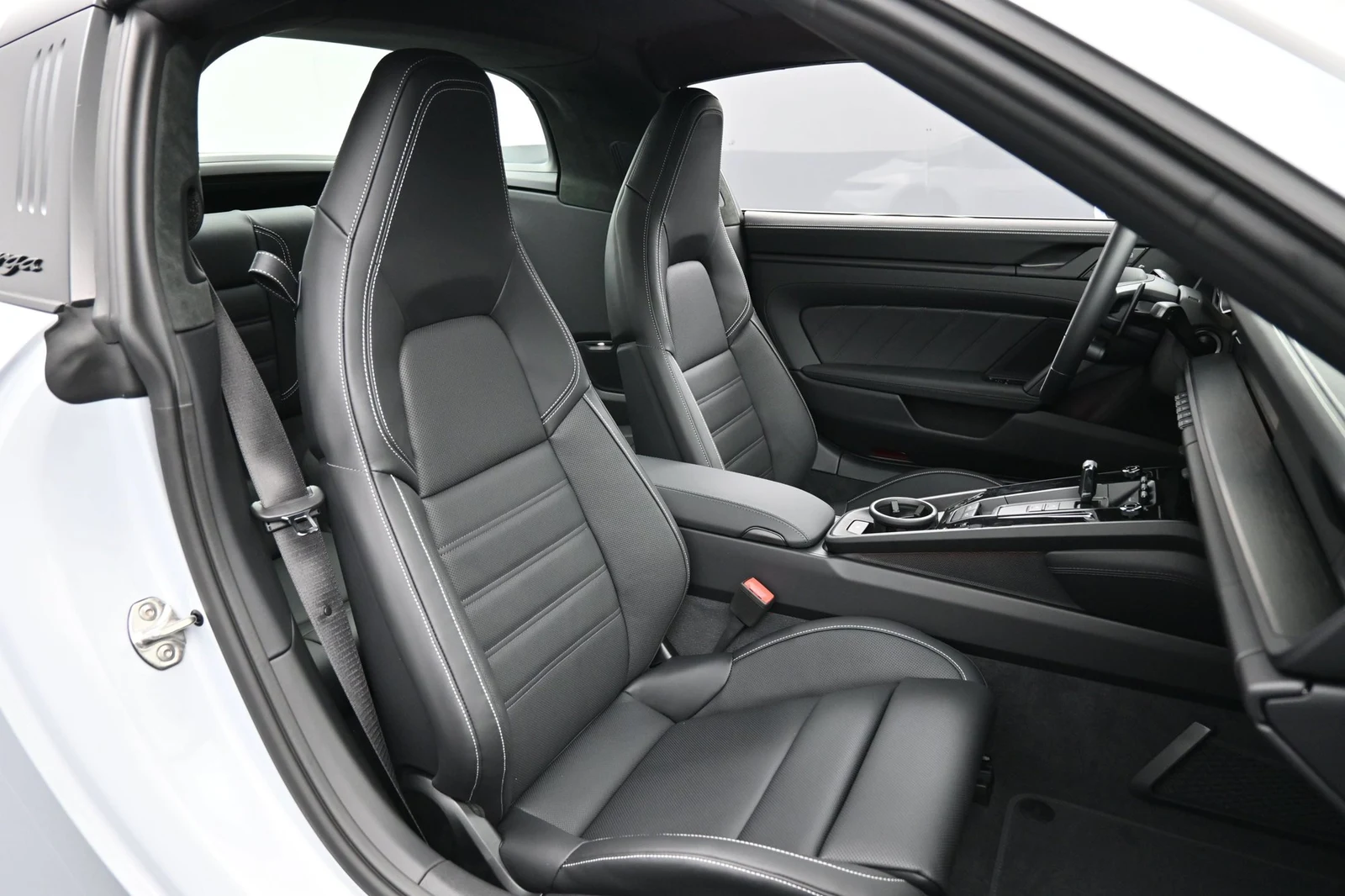 2026 Porsche 911 Targa 4 GTS interior, seats, Black