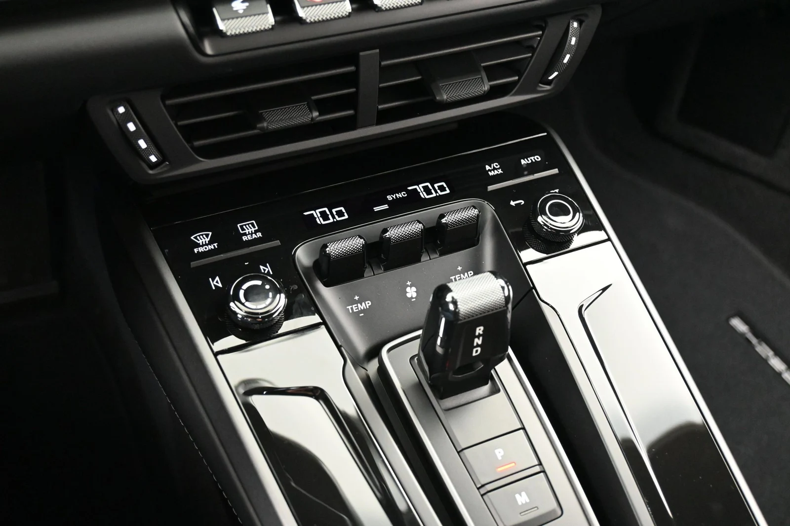 2026 Porsche 911 Carrera Cabriolet interior, center console, Black