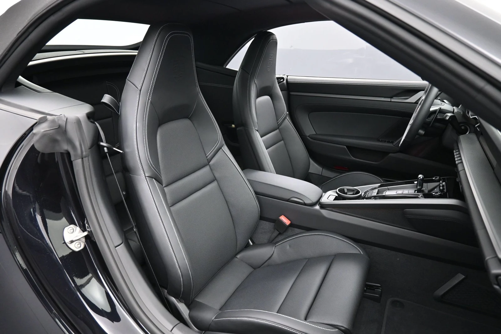 2026 Porsche 911 Carrera Cabriolet interior, seats, Black