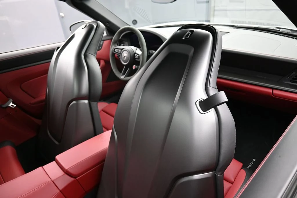 2026 Porsche 911 Turbo S Cabriolet interior, seats, Black/Bordeaux Red