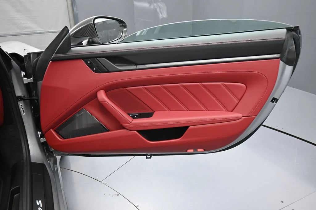 2026 Porsche 911 Turbo S Cabriolet interior, door panel, Black/Bordeaux Red